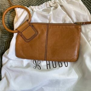HOBO Sable Cognac/camel  Leather Wristlet Clutch